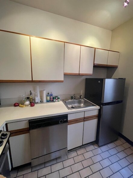 Photo - 711 Willow Ave