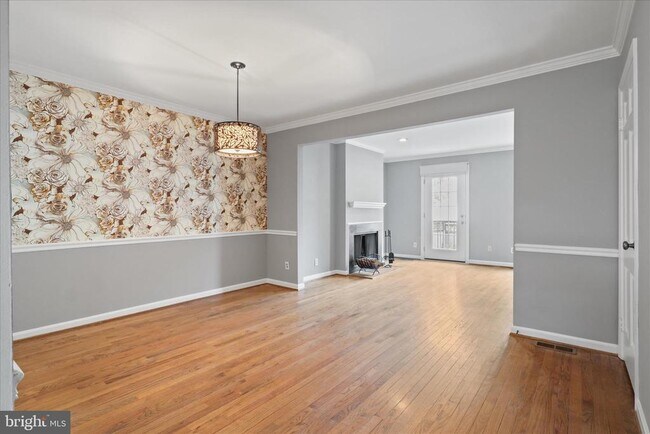 Building Photo - 441 Old Town Ct