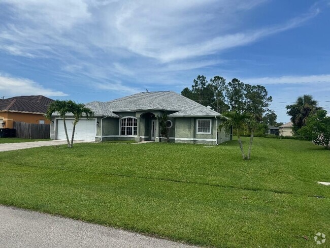 Building Photo - 2461 SW Webster Ln Rental