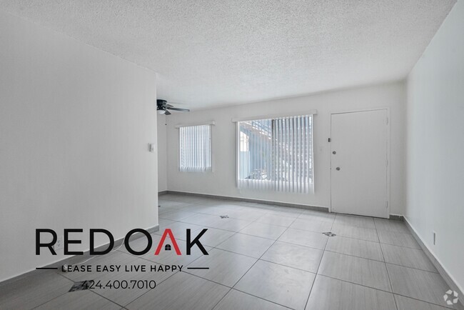 Building Photo - Fabulous One Bedroom with Sunlit, Open Flo... Unit 4 Rental