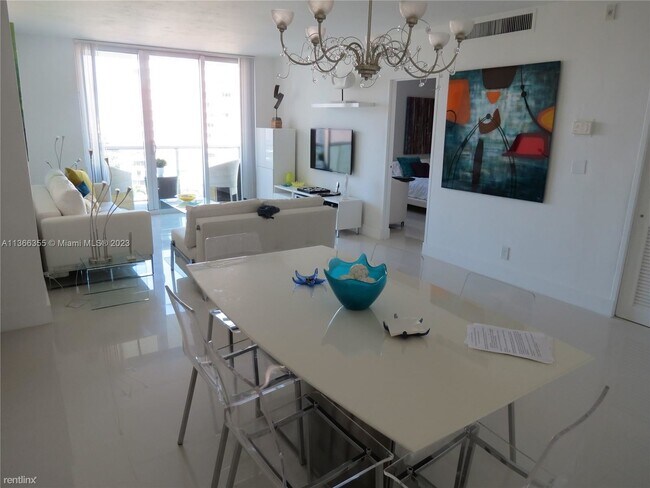 Photo - 2 br, 2 bath Condo - 3801 S Ocean Dr Apt 11V Unit Apt 11V