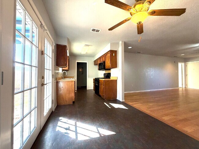 Photo - "Charming 3-Bed with 2 Full Baths in Lubbo...