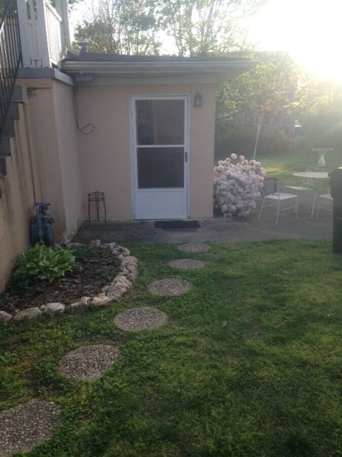 Photo - 120 S Graham St Unit B