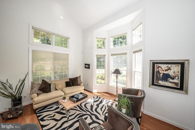 Photo - 412 Merion Hill Ln