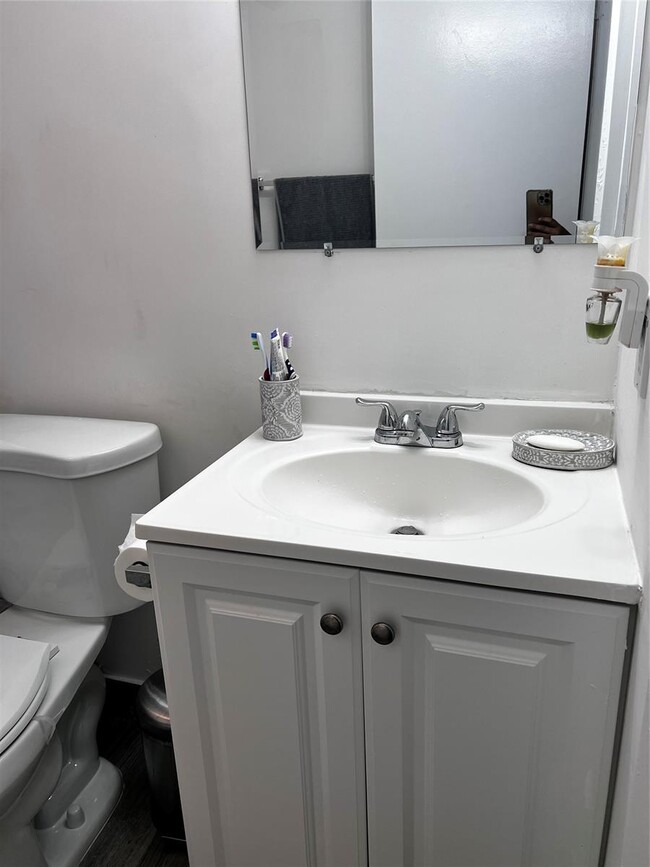 Photo - 1075 Riverside Dr Unit 306