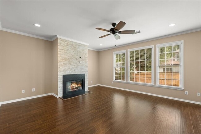 Photo - 6065 Hunter Hall Ct