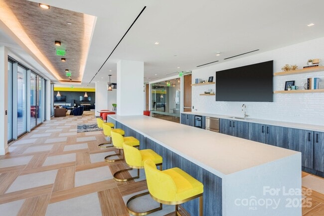 Photo - 401 S Graham St Unit 2C