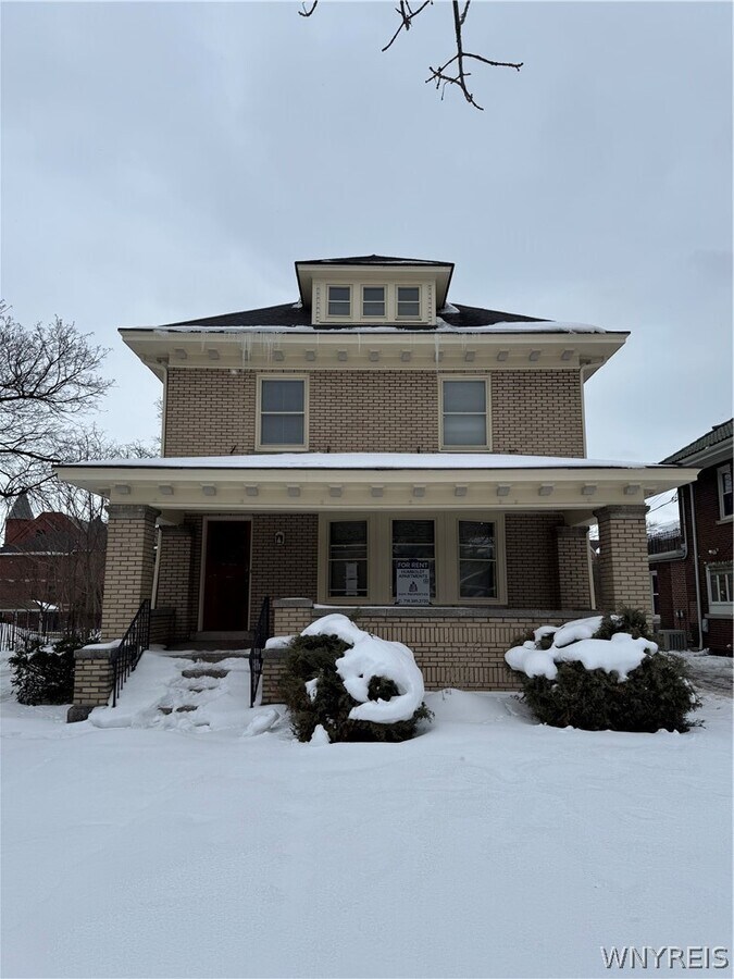 Photo - 121 Humboldt Pkwy