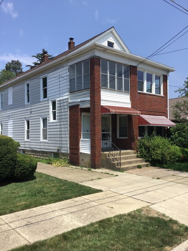 Building Photo - 918 W 32nd St Unit #2