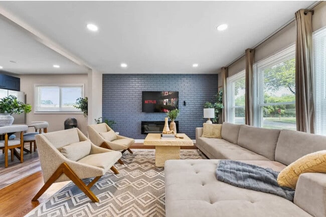 Photo - 624 Norfolk Ave Unidad ID1237891P