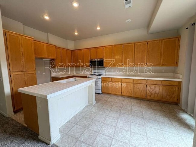 Photo - 3795 Swan Ave
