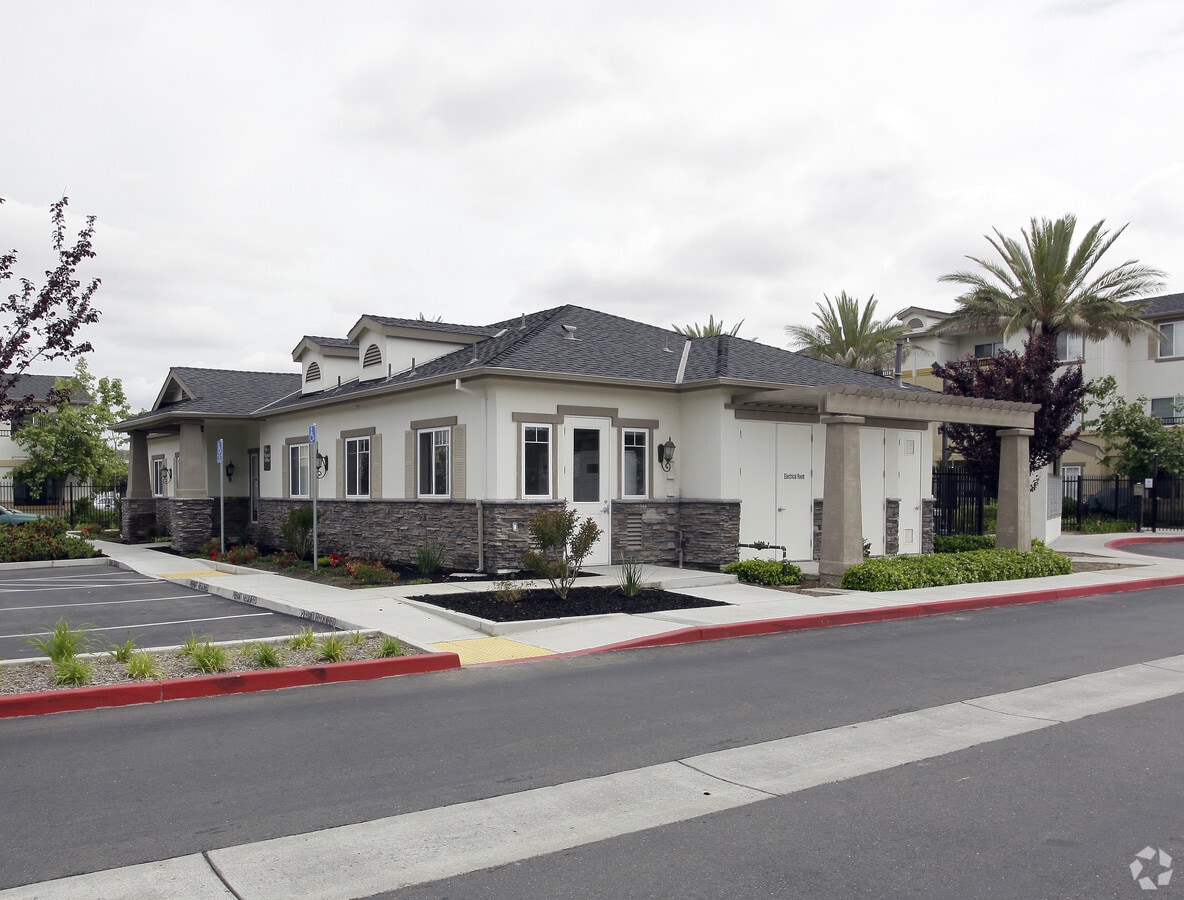 Photo - The Crossings at Elk Grove