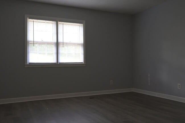 Photo - 2BR/2BA Home with Patio & Pet Friendly in ...