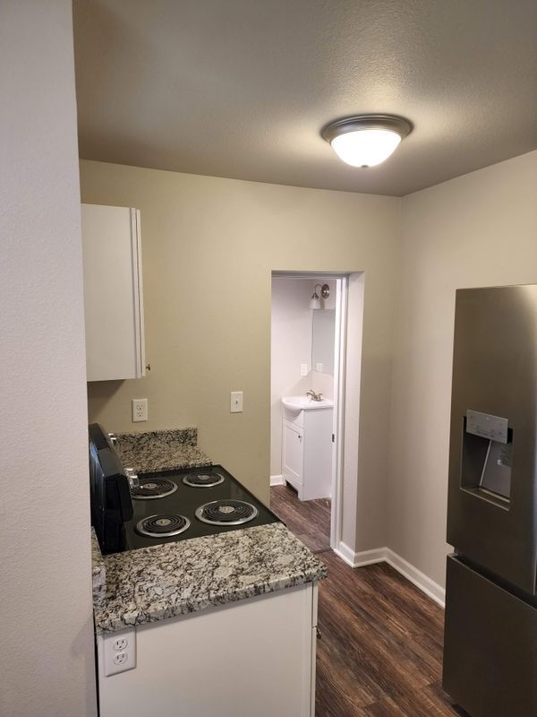 Photo - 743 E Willamette Ave
