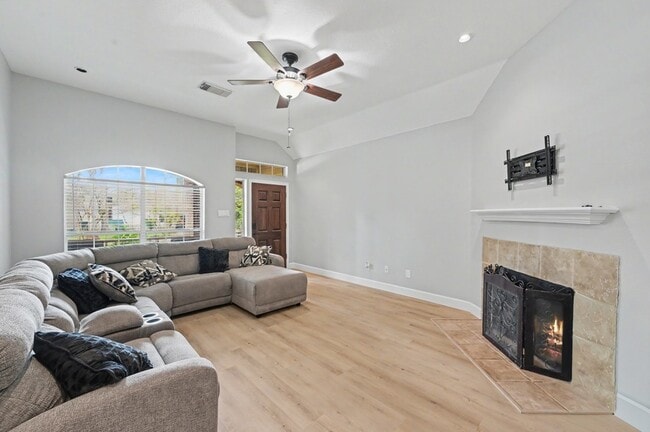 Photo - 11318 Twain Dr