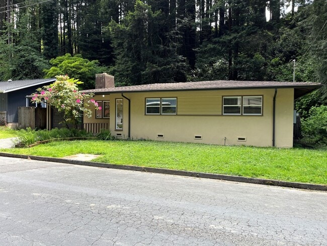 Photo - Enjoy Modern Living in this Upgraded home in a wooded area!
