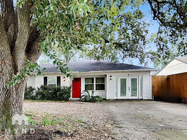 Building Photo - 6907 Schiller St Rental