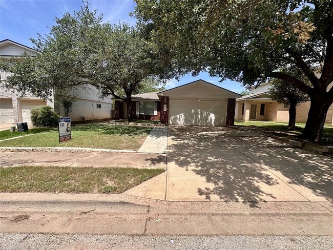 Building Photo - 17204 Ardisia Dr Rental