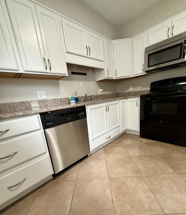 Photo - 1718 Bennetts End