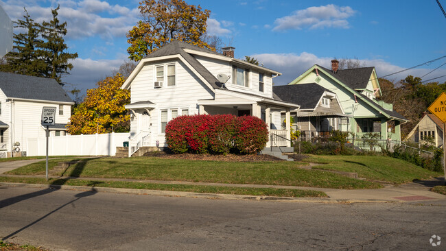 Building Photo - Hewitt Rental