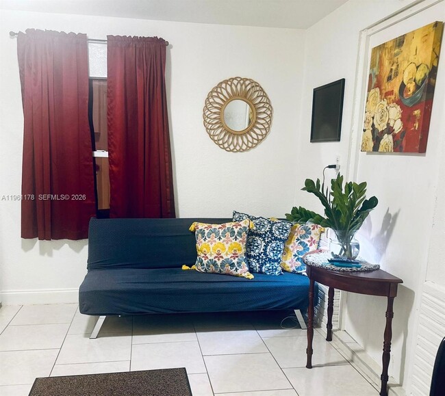 Photo - 1533 SW 29th Ave Unit 1