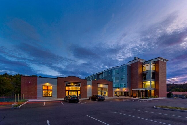 Photo - 195 Mechanic, 107