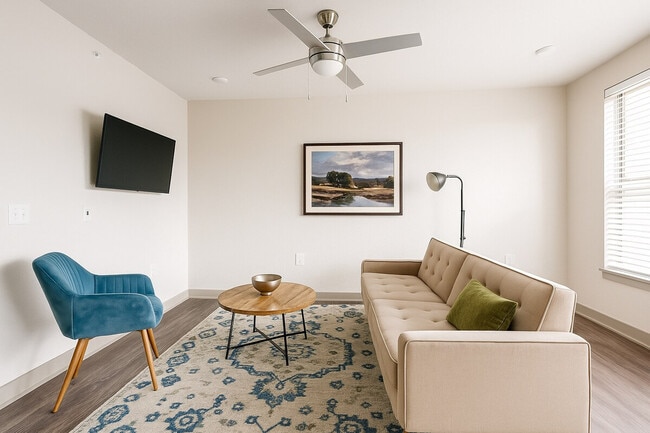 Building Photo - 305 E Broadway St Unit ID1337724P