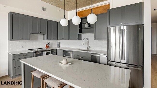 1740 36th St Unit 1003