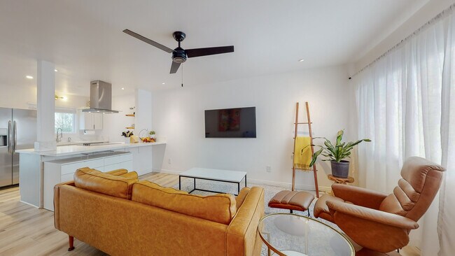 Photo - 509 N Elena Ave Townhome