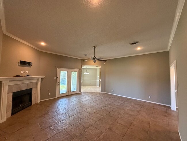 Photo - Gorgeous 3 bed/2bath home in Twin Oaks AVAILABLE SOON!