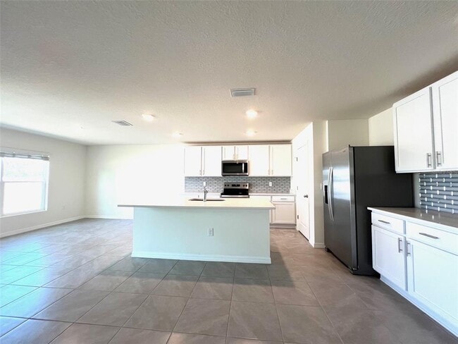 6527 SE 1st Lp