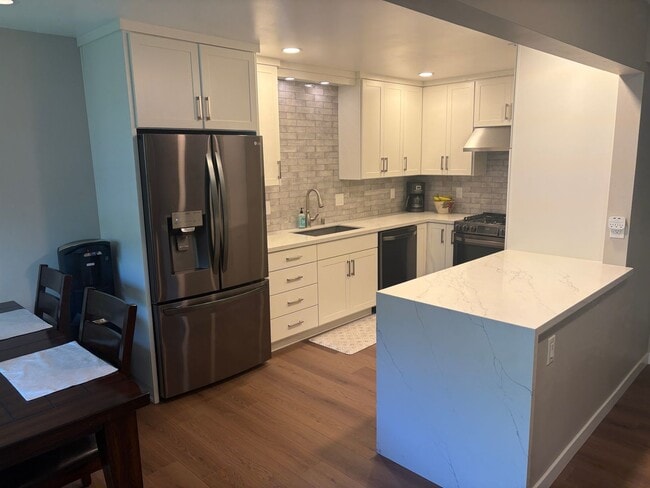 Building Photo - Capitola Knolls, Remodeled 3bd. 1.5ba two-level townhome