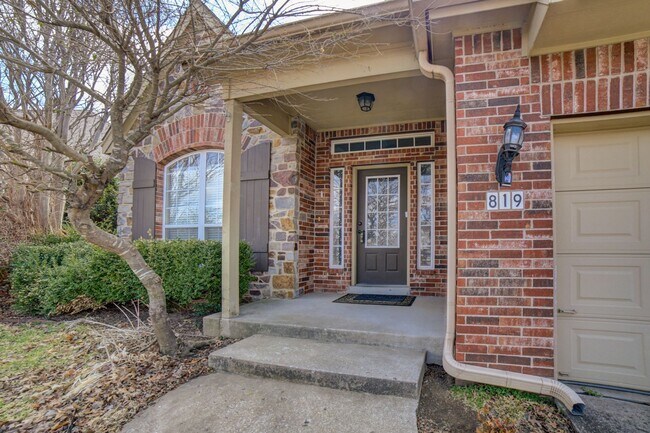 Photo - 5 Bed | 2.5 Baths | Broken Arrow