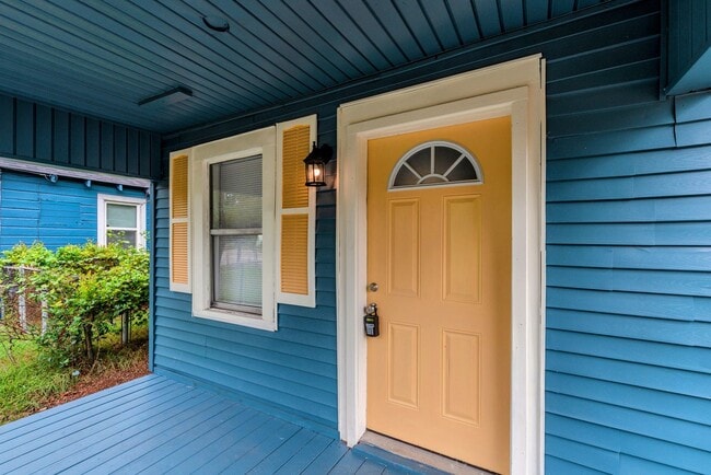 Photo - Updated 1 Bed/1 Bath Cottage in Harrisburg...