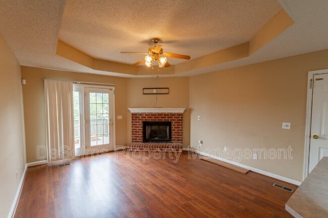Photo - 1009 Norwood Ct