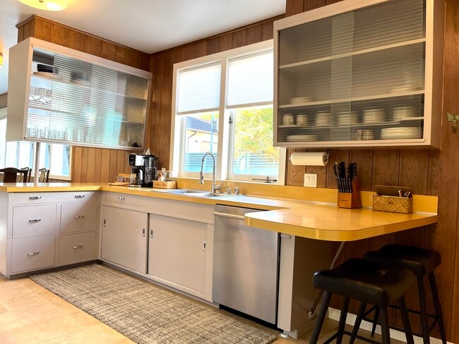 Photo - 1844 Heather Ln