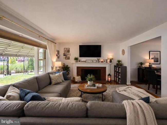 Building Photo - 6403 Orchid Dr