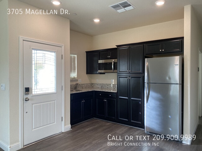 Photo - 3705 Magellan Dr