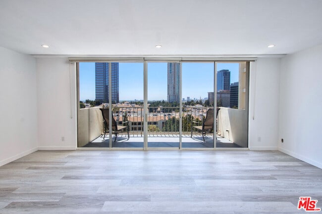 Photo - 2170 Century Pk E Unit 1407