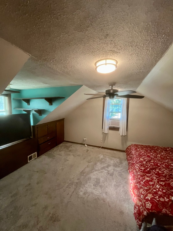 Building Photo - 5546 S Newport Ave Rental
