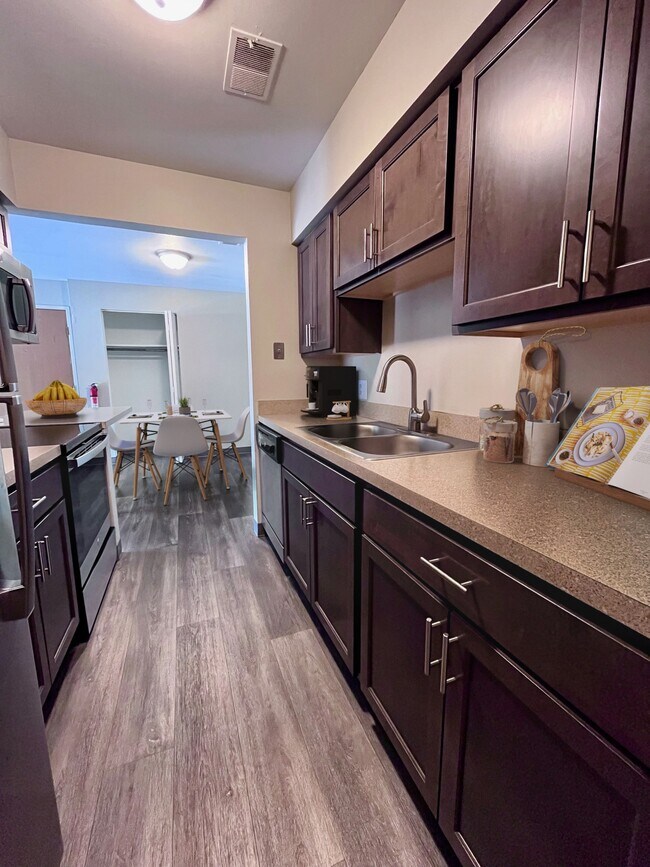 Western Pines Apartments