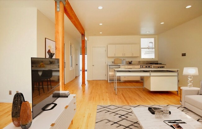 Photo - 254 Ritch St