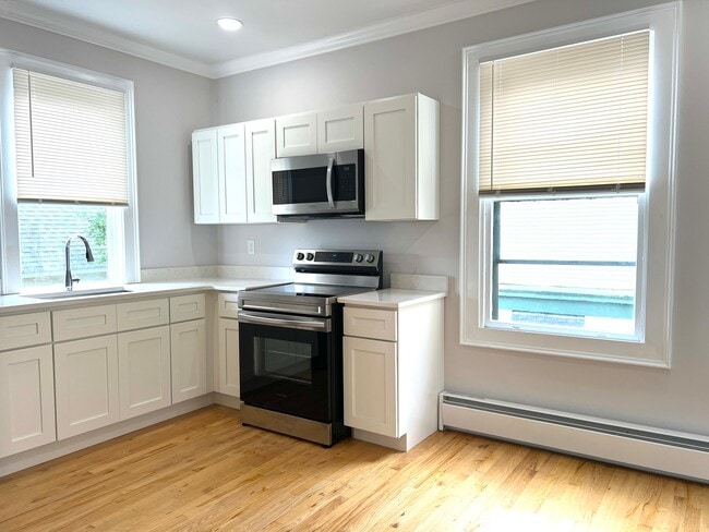372 Broadway Unit 4