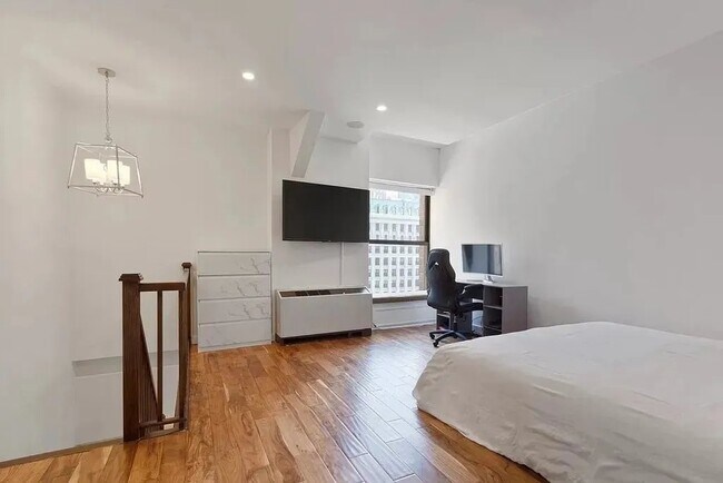 88 Greenwich St Unit 11-34
