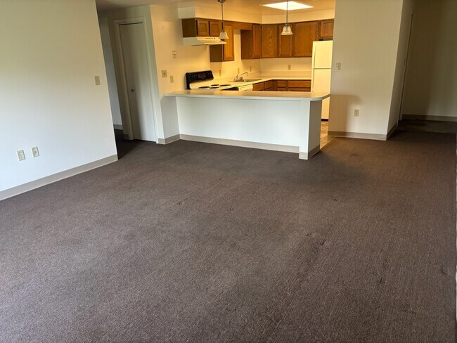 2453 Kingston Ct Unit Kingston Court