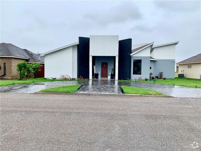 Building Photo - 800 New Orleans Cir Rental