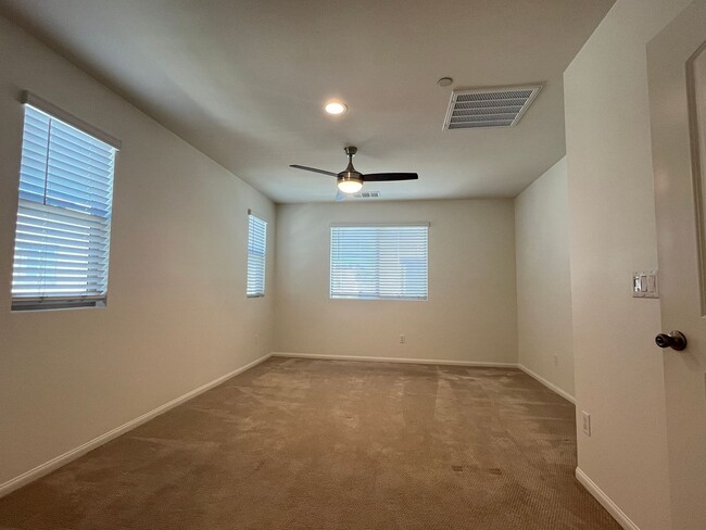 2327 Verano Wy.
