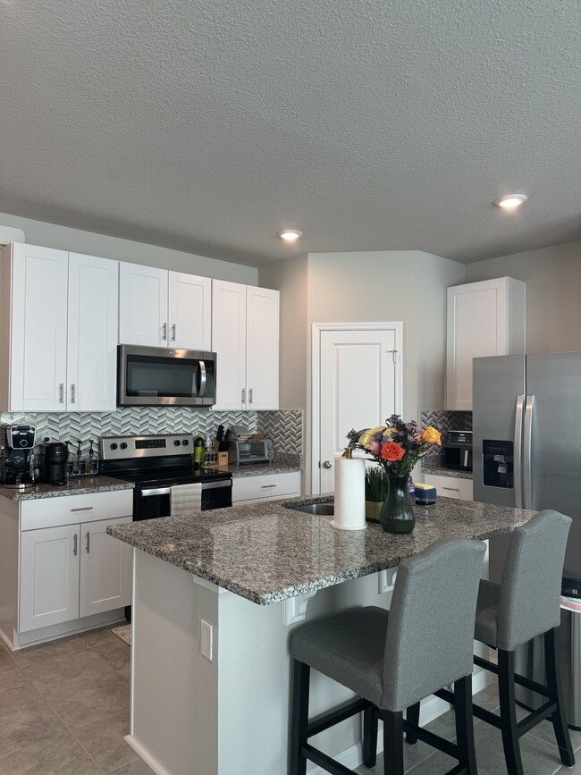 Photo - 5649 Mentmore Dr