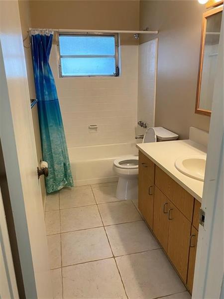 Photo - 2180 NE 44th St Unit 2