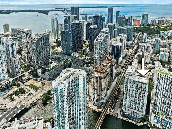Building Photo - 690 SW 1st Ct Unit 2308 Rental